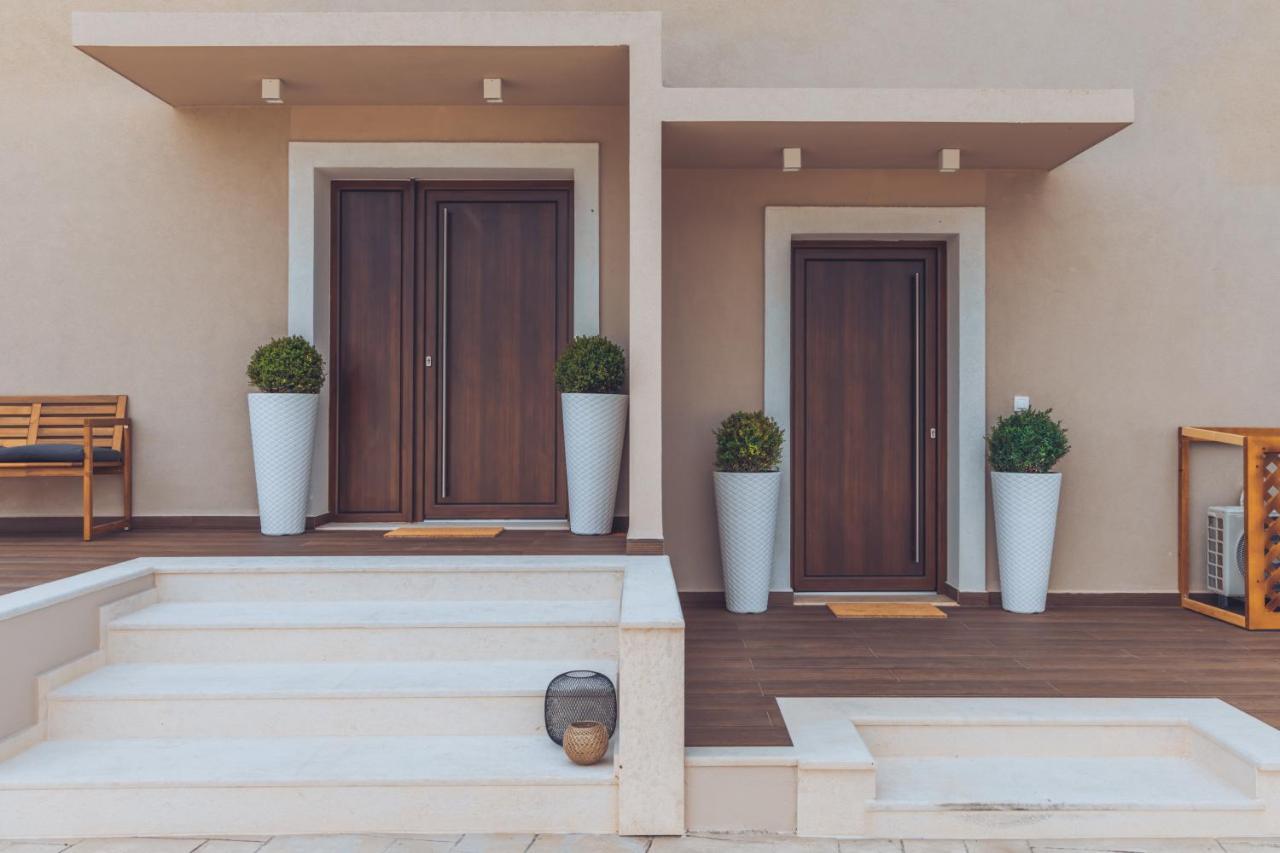 Melena Premium Suites Rodas Exterior foto