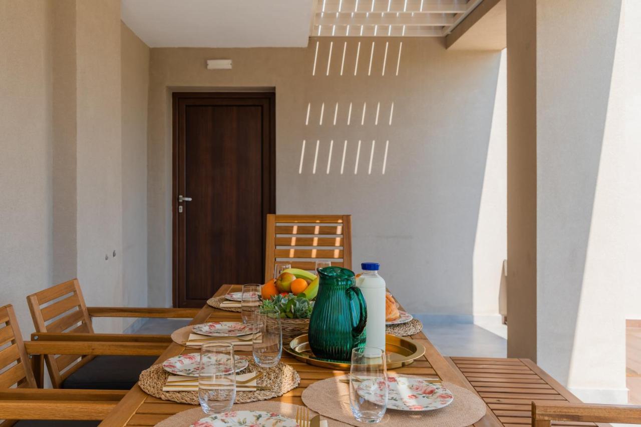 Melena Premium Suites Rodas Exterior foto