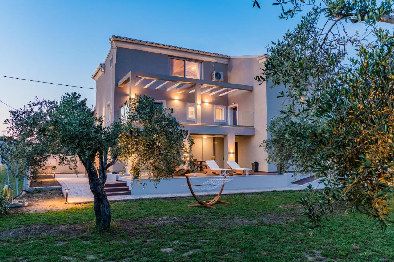 Melena Premium Suites Rodas Exterior foto