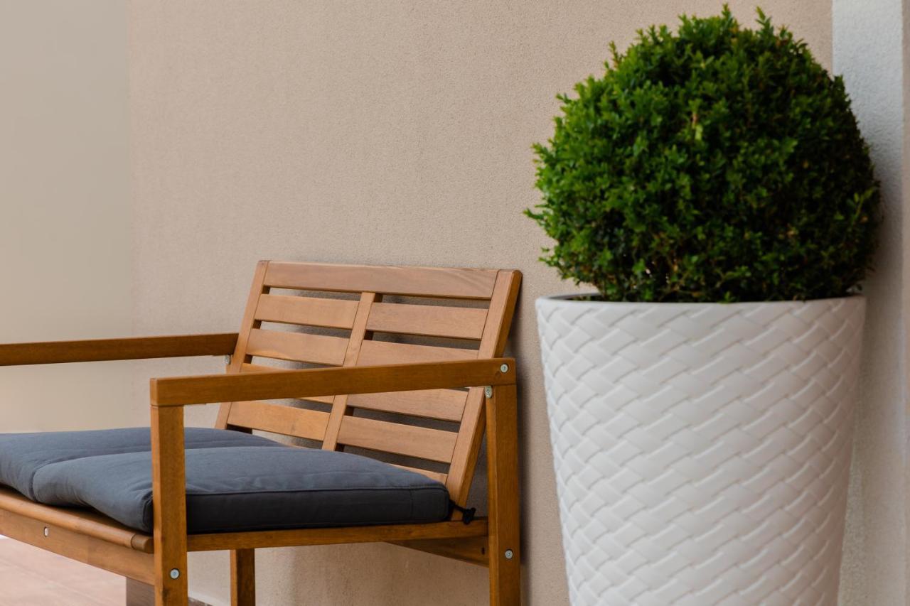 Melena Premium Suites Rodas Exterior foto